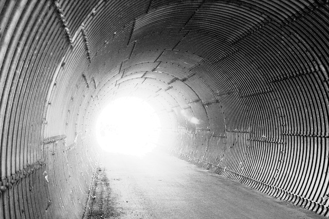 tunnel-73018_640