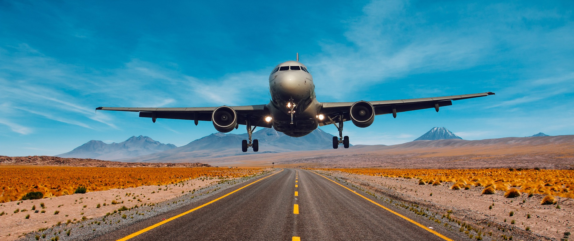 aeroplane-4347341_1920